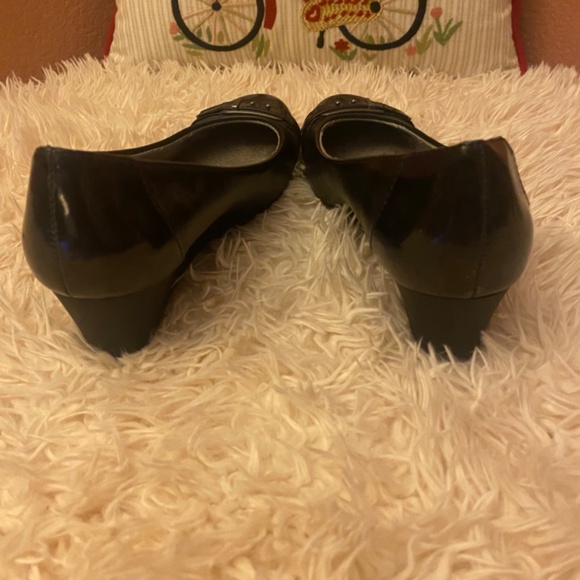 Lifestride Black Shoes - Picture 4 of 6